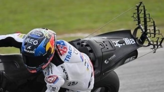 Mengenal Fungsi Peranti Hitam Pada Motor Aprilia dalam Sesi Tes MotoGP di Sepang