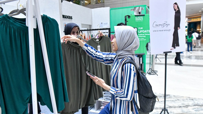 Nggak Perlu Ribet Nunggu Kurir, Belanja Fashion Online Bisa Langsung Diangkut