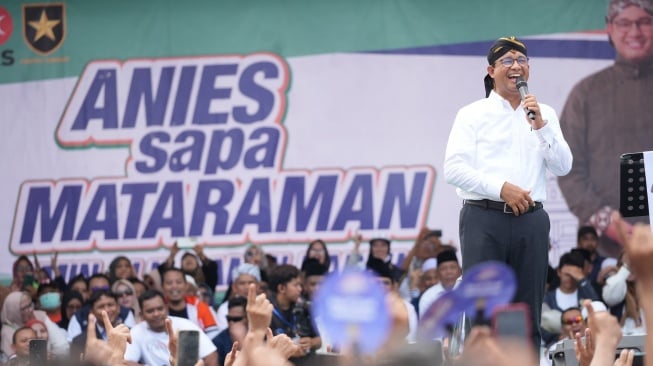 Anies Baswedan di GOR Lembupeteng, Tulungagung, Jawa Timur, Jumat (9/2/2024). (Dok: Amin)