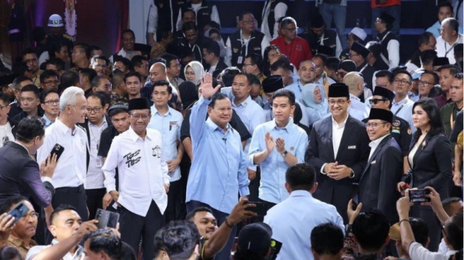 Adu Outfit Anies vs Prabowo vs Ganjar Saat Nyoblos: Gaya Bapak-bapak, Celana Jeans Pembeda