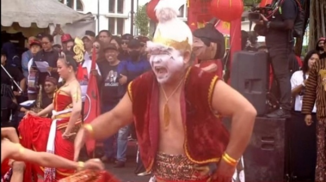 Suasana Rumah Duka Mendiang Blacius Subono, Seniman yang Meninggal Saat Kampanye Ganjar Pranowo