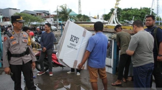 Cek Fakta: Semua Kertas Suara Tercoblos Nomor 2 di Wilayah Pulau Kota Makassar