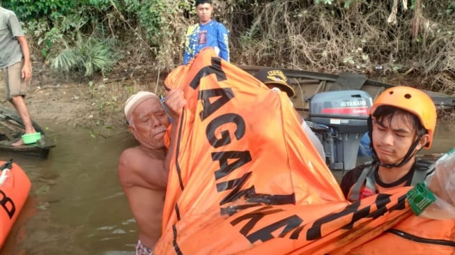 Niat Bikin Konten, Pria asal Siak Tewas Digulung Ombak Bono