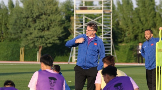 Pelatih Timnas Vietnam, Phillippe Troussier. (vff.com)