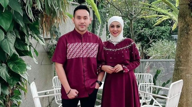 Potret Stylish Jenita Janet Berhijab. (Instagram/jenitajanet)