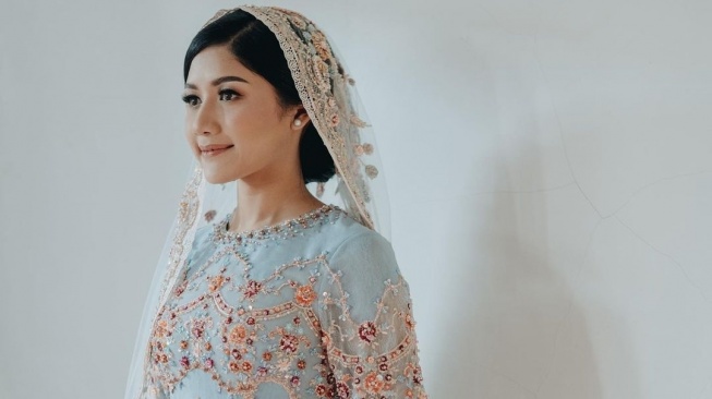 Inspirasi Baju Lebaran Ala Erina Gudono (Instagram)