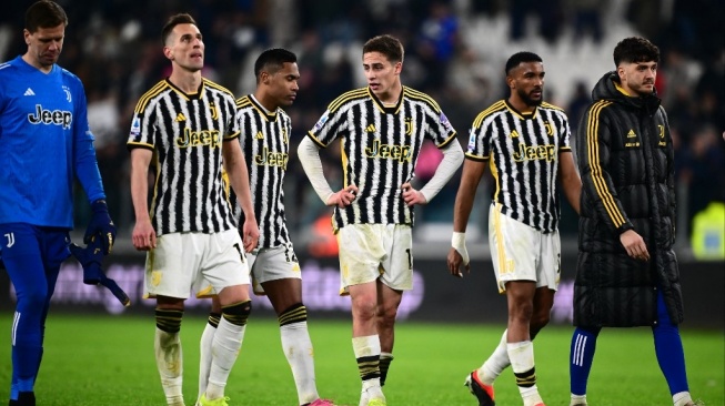 Ekspresi para pemain Juventus usai menelan kekalahan lawan Udinese pada laga Liga Italia di Allianz Stadium, Turin, Selasa (13/2/2024) dini hari WIB. [MARCO BERTORELLO / AFP]