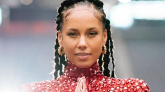 Suara Alicia Keys Terdengar Pecah saat Tampil di Super Bowl, NFL Gercep Edit