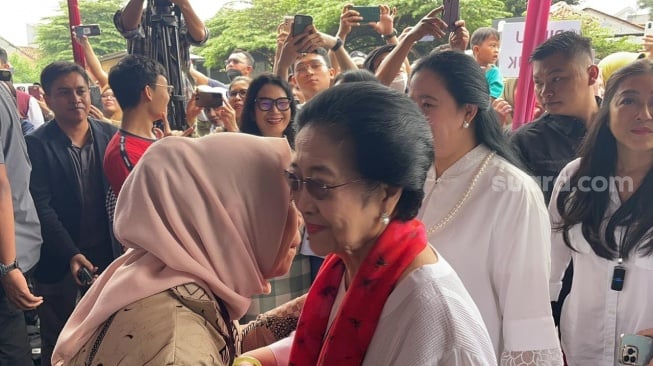 Megawati Jalan ke TPS Disambut Tari Sirih, Apa Maknanya dalam Budaya Betawi?