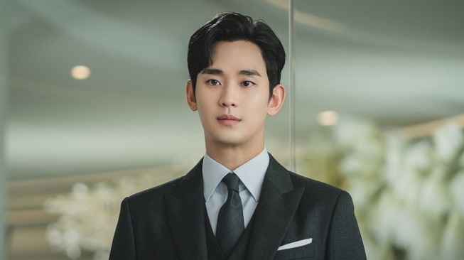 Potret Kim Soo Hyun di Queen of Tears (Instagram/@tvn_drama)