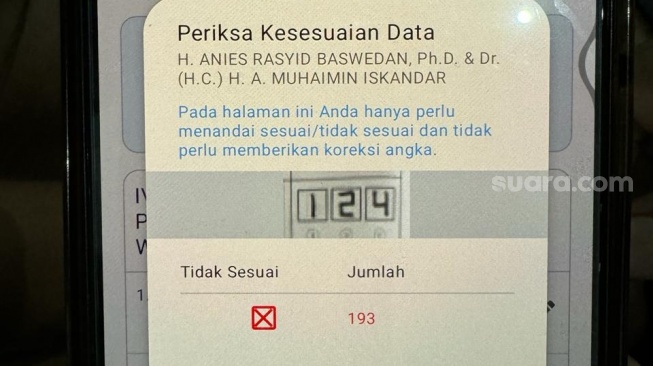 Aplikasi Sirekap KPU bermasalah, saat petugas memasukkan data jumlah suara terjadi kesalahan fatal dalam aplikasi, Rabu 14 Februari 2024 [Suara.com]