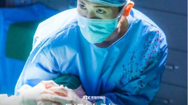 Bukti Dokter Lebih Berisiko Alami PTSD Melalui Drama Korea Doctor Slump