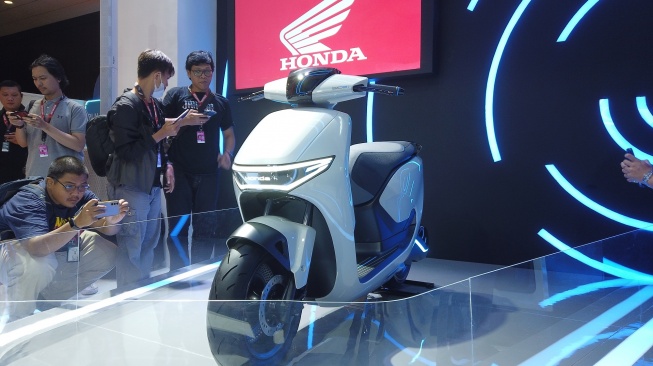 Motor Listrik Honda SC e: Jadi Bintang AHM di IIMS 2024