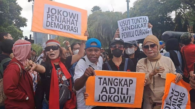 Ikutan Demonstrasi di Depan KPU, Relawan Anies Ancam Turunkan Massa Lebih Besar Lagi