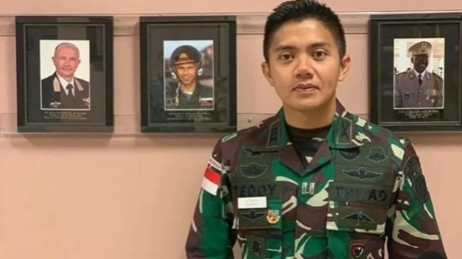 Major Teddy Indra Wijaya, Prabowo Subianto's aide.  (Instagram/@tedskygallery)