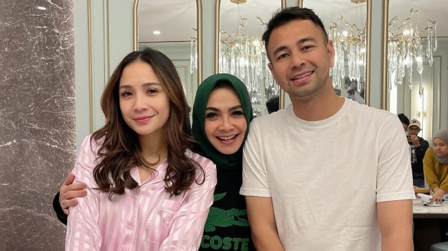 Sederhana, Kue Ulang Tahun Raffi Ahmad dan Nagita Slavina Curi Atensi: Sultan Kuenya Polosan