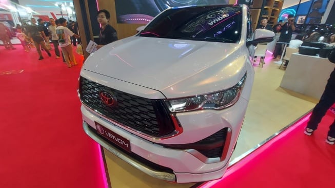 Venom Goda Pengguna Innova Zenix Ubah Tampilan Audio di IIMS 2024