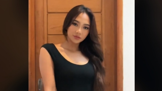 Potret Terbaru Marion Jola Makin Langsing. (TikTok/marionjola)