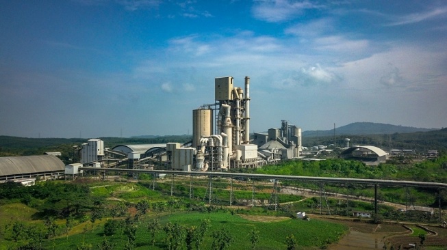 Berkenalan dengan Peralatan Modern Ramah Lingkungan Long Belt Conveyor di Pabrik Rembang Semen Gresik