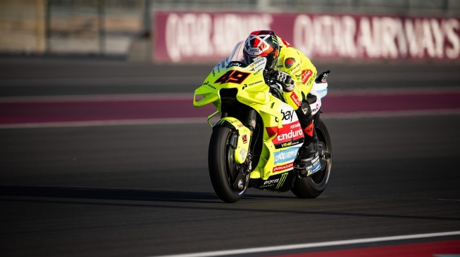 Penampilan Fabio Di Giannantonio di official test hari kedua di Lusail International Circuit, Qatar, menjelang balap pembuka MotoGP 2024. Ia masuk P8 dalam Top 10 [Pertamina Enduro VR46 Racing Team].