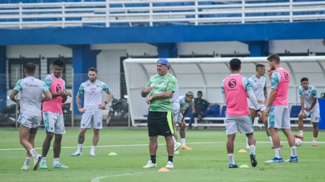 Suasana latihan klub Persib Bandung. (ligaindonesiabaru.com)