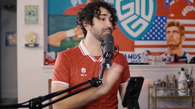 Dulu Jelek-jelekin, Kini YouTuber Amerika Justru Bangga Pakai Jersey Timnas Indonesia