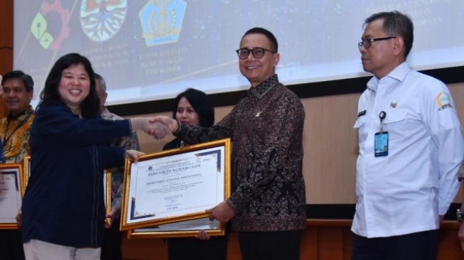 Setjen DPR Raih Dua Penghargaan KPPN Award 2023