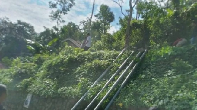 Geger, Tiang PJUTS di Gerem Singkil Kota Cilegon Hilang