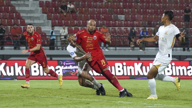 Aksi pemain Persija Jakarta Gustavo Almeida saat melawan Madura United dalam laga pekan ke-25 Liga 1 (Dok. Persija).