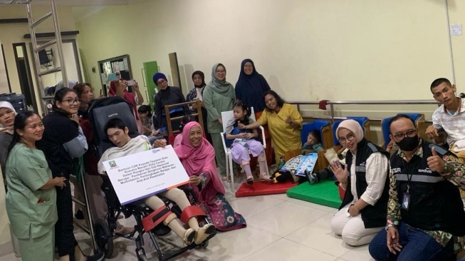 BRI Insurance Salurkan Bantuan untuk Anak Berkebutuhan Khusus di Kitty Centre