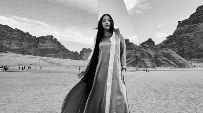 Potret Nikita Willy di Al Ula Usai Umroh (Instagram)