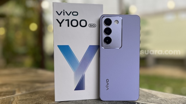 Review Vivo Y100 5G: Mencoba Naik Kelas, Tapi Bisa Apa?