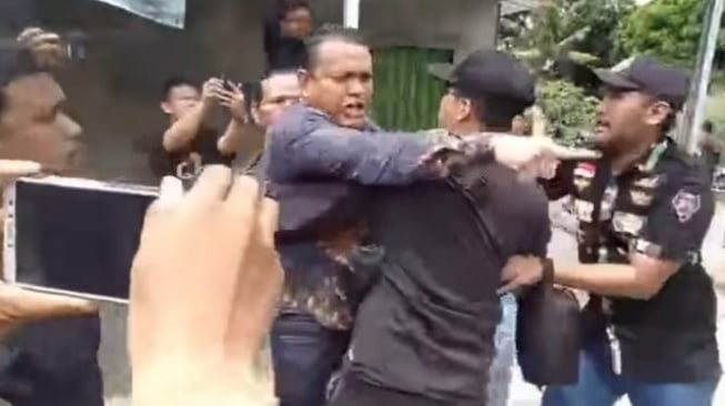 Pembongkaran Tempat Hiburan Malam di Serang Ricuh, Kuasa Hukum Cekcok dengan Petugas