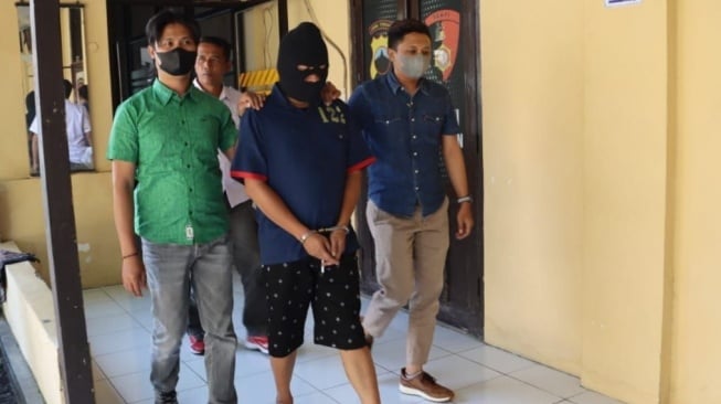 Berakhir di Kantor Polisi, Pria ini Lakukan Pelecehan Seksual ke Penyanyi Campursari di Sragen