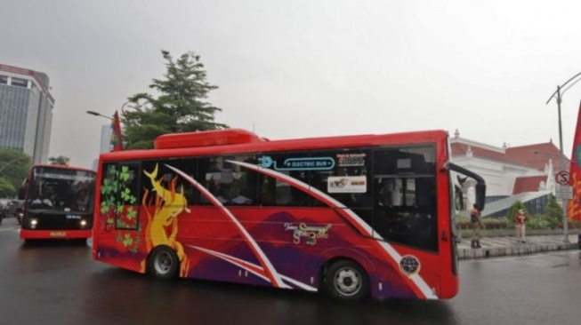 BTS Surabaya Fungsikan Bus EV, Pembayaran Mudah Sistem Cashless