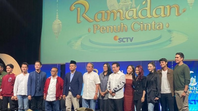 Konferensi pers acara Ramadhan Penuh Cinta SCTV yang digelar di kawasan Senayan, Jakarta, Selasa (27/2/2024). [Tiara Rosana/Suara.com]