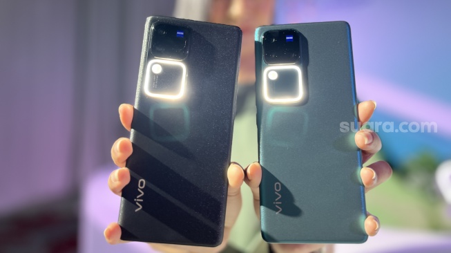 Vivo V30 Pro resmi meluncur ke Indonesia pada Rabu (28/2/2024). [Suara.com/Dicky Prastya]