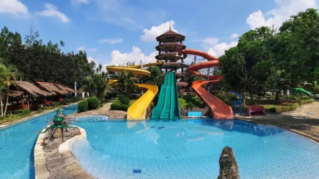 Teejay Waterpark, Rasakan Serunya Berenang dan Bermain Air di Tasikmalaya