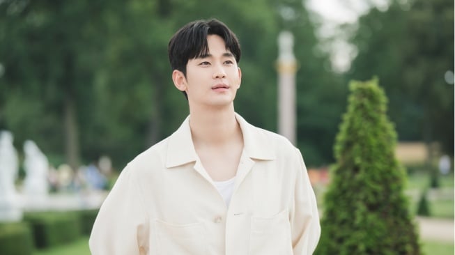 Bintangi Queen of Tears, Kim Soo Hyun Ungkap Kesan Kerja Bareng Kim Ji Won