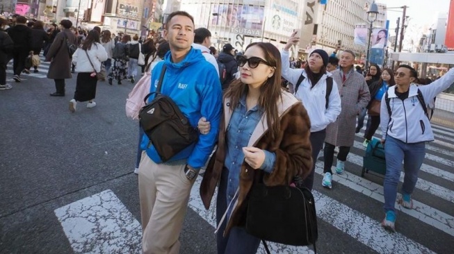 Raffi Ahmad and Nagita Slavina on holiday to Japan (Instagram)