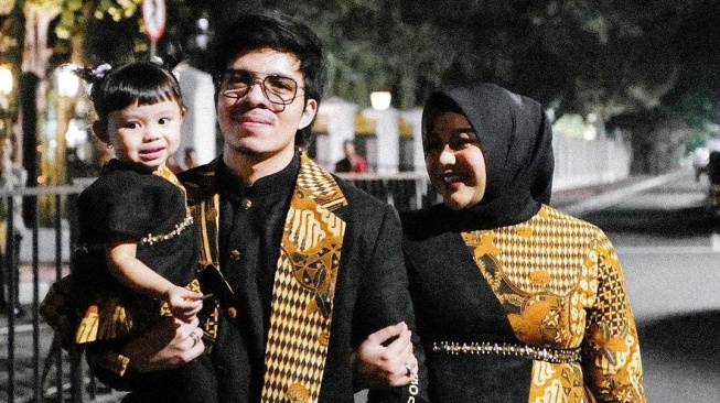 Ameena, Atta Halilintar, dan Aurel Hermansyah. (Instagram/ameenaatta)