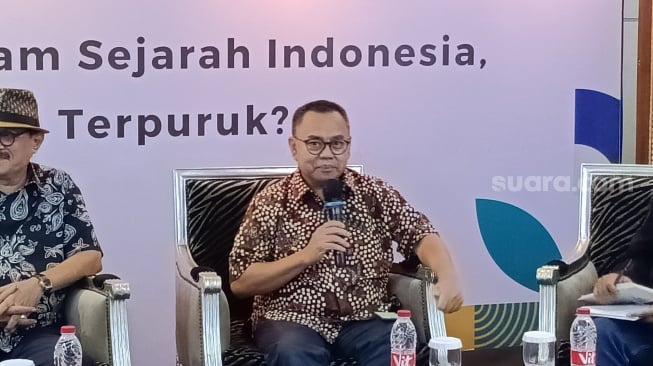 Co Captain Tim Pemenangan Nasional (Timnas) Anies Baswedan dan Muhaimin Iskandar, Sudirman Said di diskusi publik yang digelar oleh Desantara di Jakarta Selatan, Sabtu (2/3/2024). (Suara.com/Dea)