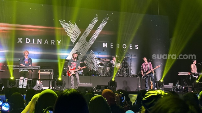 Serba-serbi Keseruan Konser Perdana Xdinary Heroes di Jakarta