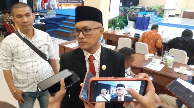 Rapat Pleno Rekapitulasi Suara di KPU Tanjungpinang Ricuh, Ternyata Gara-gara Ini