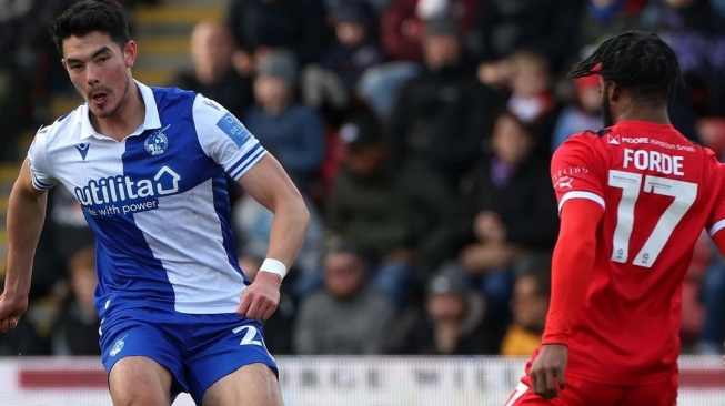 Elkan Baggott tampil solid bersama Bristol Rovers. (Instagram/@elkanbaggott)