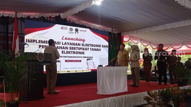 Sertipikat Tanah Kini Lebih Aman dan Mudah: Solo Luncurkan Layanan Elektronik!