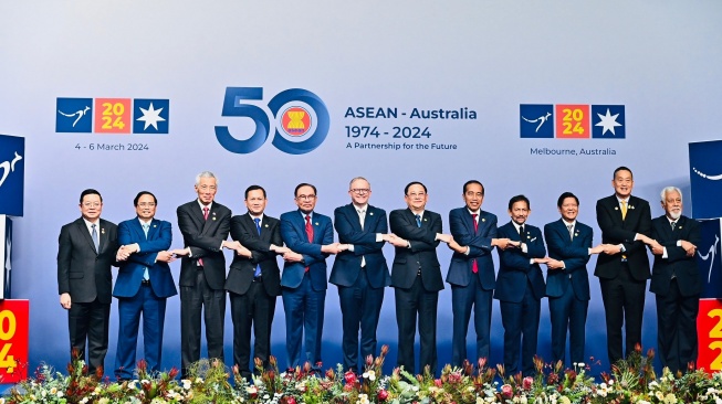 Presiden Jokowi berfoto bersama para kepala negara pada KTT Khusus ASEAN-Australia di Melbourne Convention and Exhibition Center (MCEC), Australia, Selasa (5/3/2024). [Dok. Laily Rachev - Biro Pers Sekretariat Presiden]