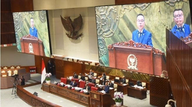 Wakil Ketua DPR RI Sufmi Dasco dalam Rapat Paripurna DPR RI ke-13 Pembukaan Masa Sidang IV Tahun Sidang 2023-2024, di Gedung Nusantara II, DPR RI, Senayan, Jakarta, Selasa (5/3/2024). (Dok: DPR)