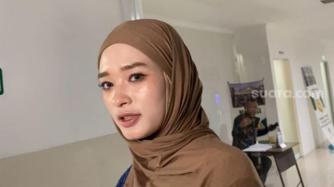 Inara Rusli Jawab Harapan Rujuk dari Ibunda Virgoun: Iya Bisa Saja Sih tapi...