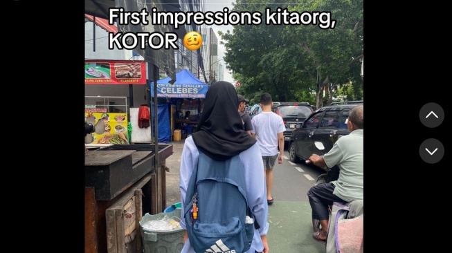 TikToker Malaysia dengan akun @intanurliana me-review sudut kota Jakarta dan membuat geram warganet. [TikTok]